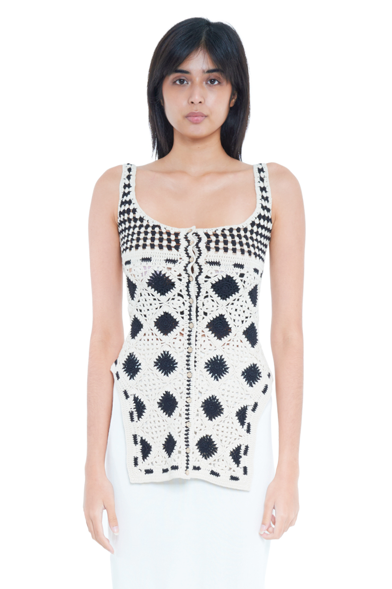 SS22 SWAYING KNIT EMBROIDERED CROCHET VEST WHITE BLACK 2